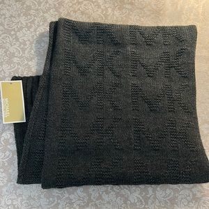 Michael Kors ~ new~Charcoal Gray Knit MK Scarf